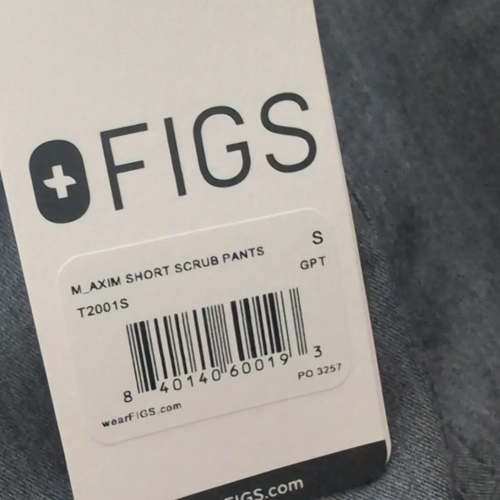 New Figs Men's Scrub Set